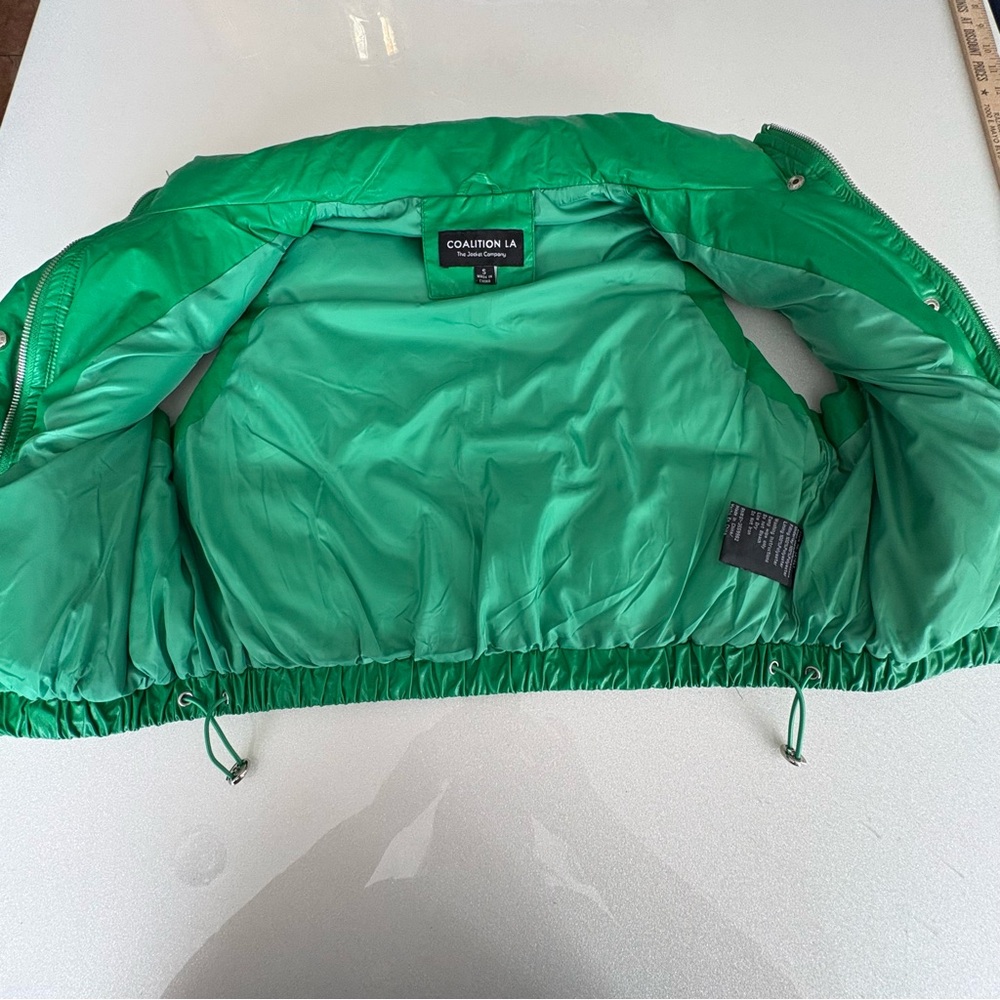 Coalition LA Green Puffer Vest Cropped Zip Pockets Snap & Zip Up Collar - Picture 3 of 14
